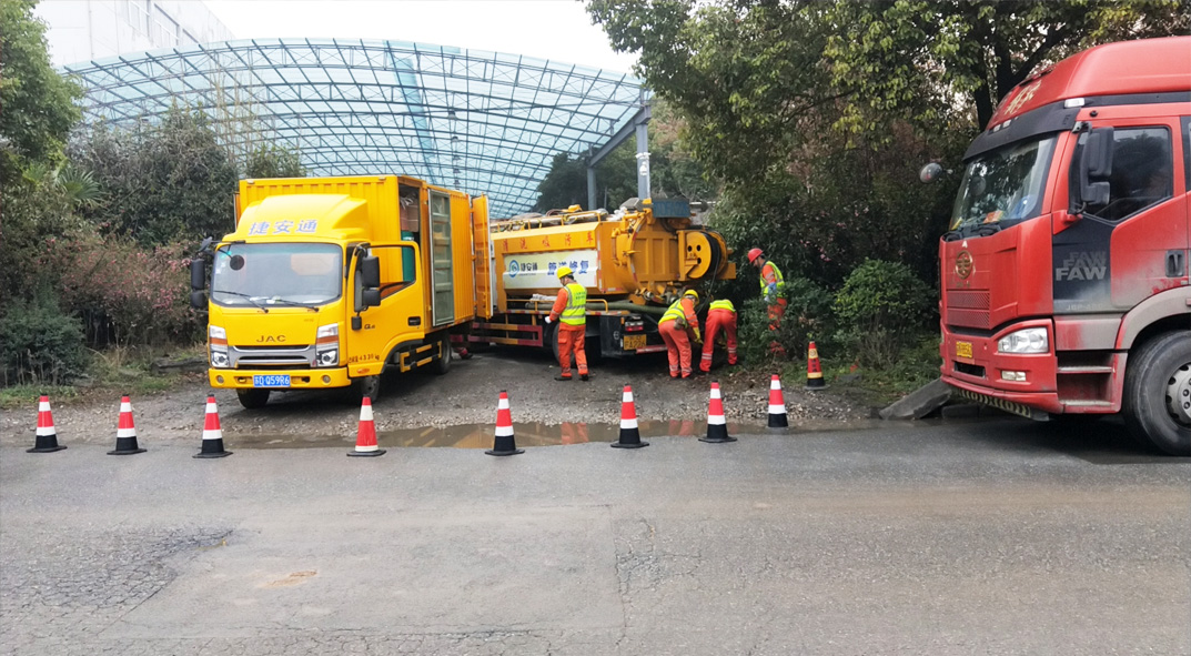 阿勒泰成区雨污水管网“四位一体”检测疏通项目